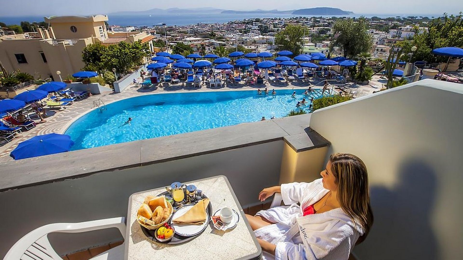 Hotel Terme President Ischia: Soggiorno Benessere con Terme, Piscine, Ottima Ristorazione e Balli Serali